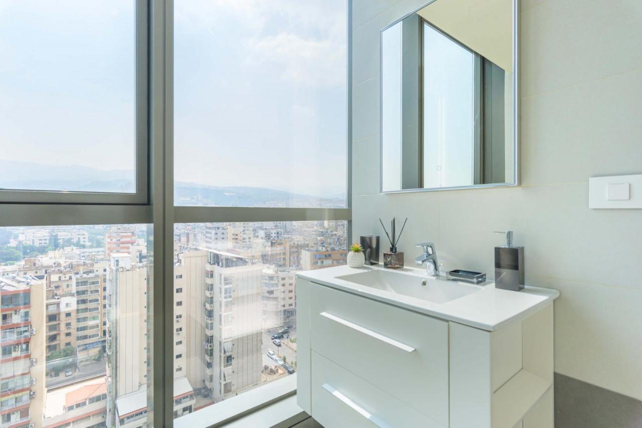 Spire 1504 Tower Forty Four Apartment *